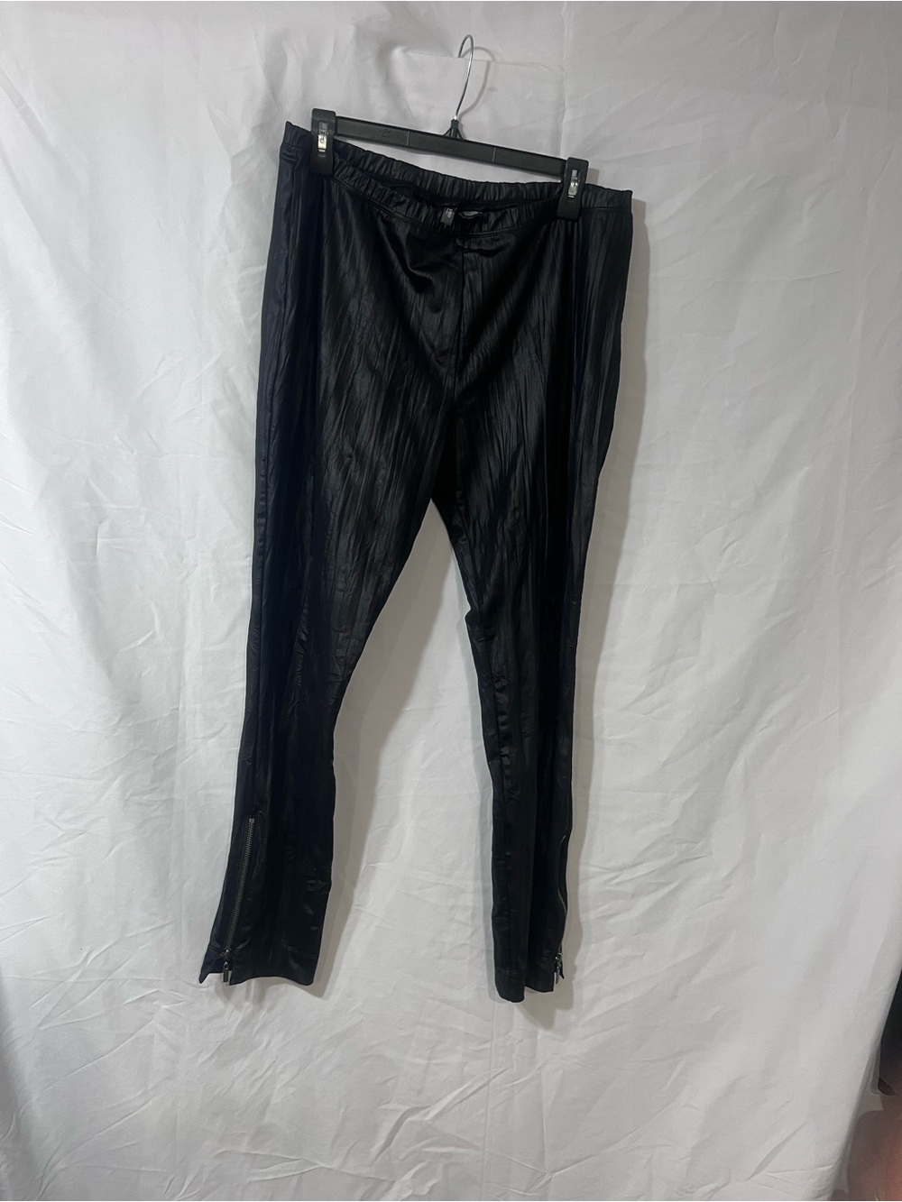 Bisou Bisou Black Men's Pleated Jogger Pants